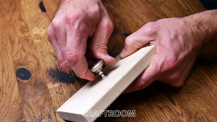 8 способов как отремонтировать сорванную резьбу в мебельной ручке