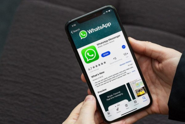 Как установить приложение WhatsApp на телефон